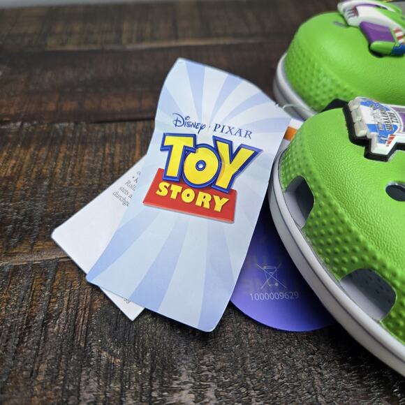 CROCS Kids Sandals in Green and Purple - Picture 10 of 11